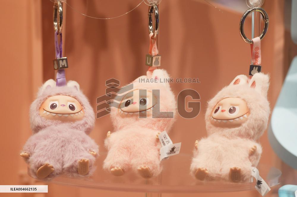 Pop Mart LABUBU Poplar in China