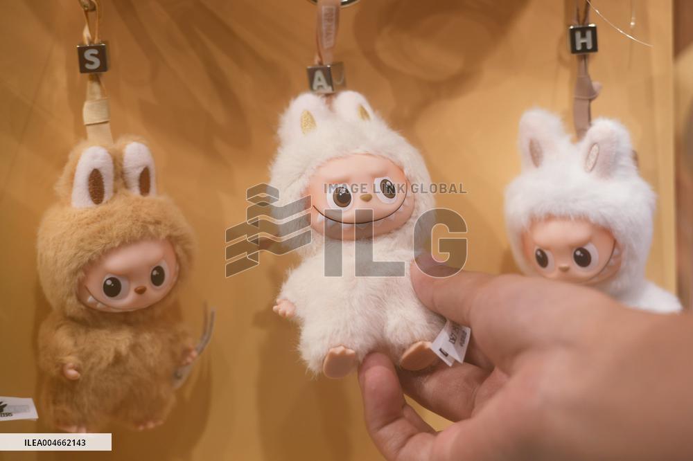 Pop Mart LABUBU Poplar in China