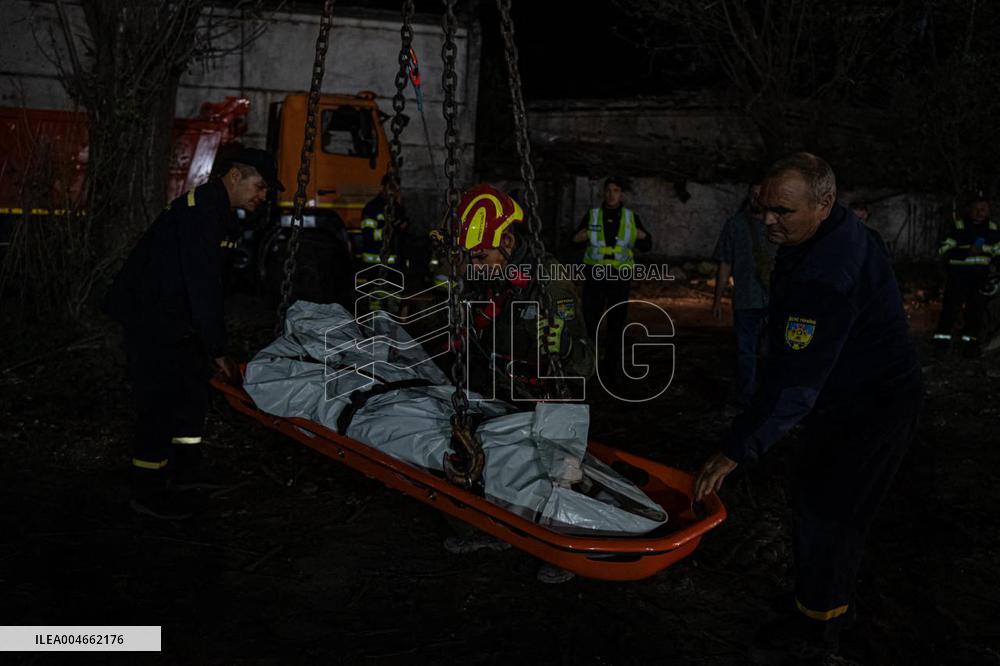 Russian Strikes in Kiev Claim 23 Lives - Ukraine