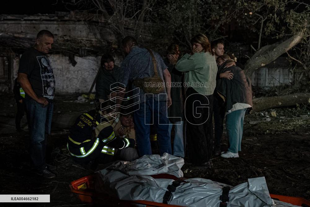 Russian Strikes in Kiev Claim 23 Lives - Ukraine