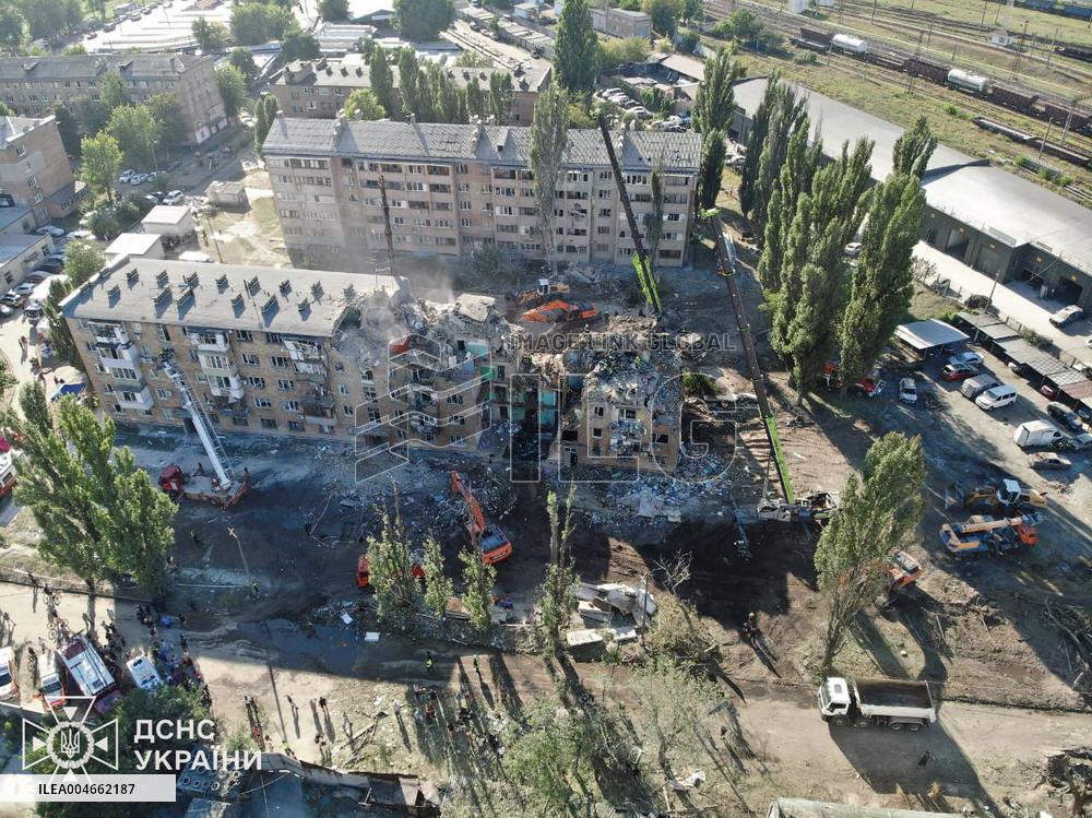 Russian Strikes in Kiev Claim 23 Lives - Ukraine