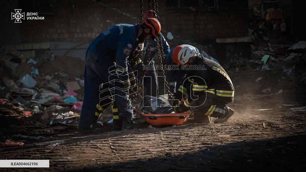 Russian Strikes in Kiev Claim 23 Lives - Ukraine