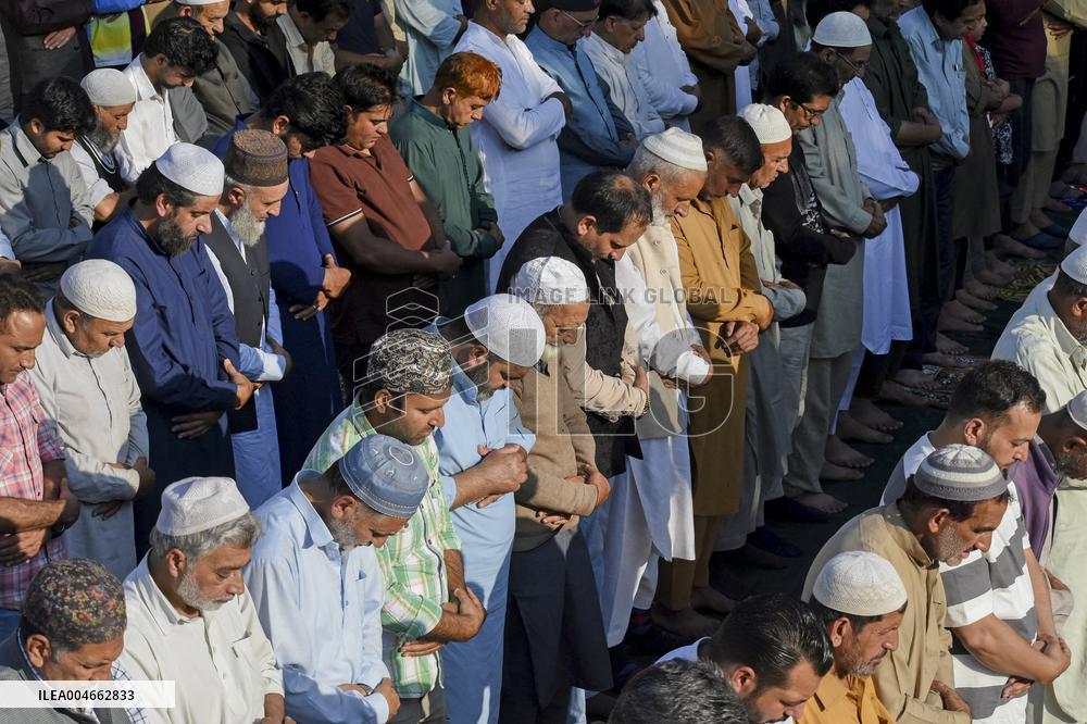 Rabi Ul Awal Prayers Held In Srinagar - India