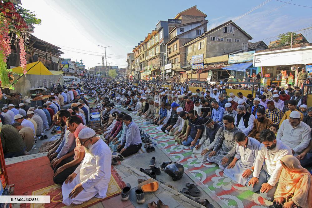 Rabi Ul Awal Prayers Held In Srinagar - India