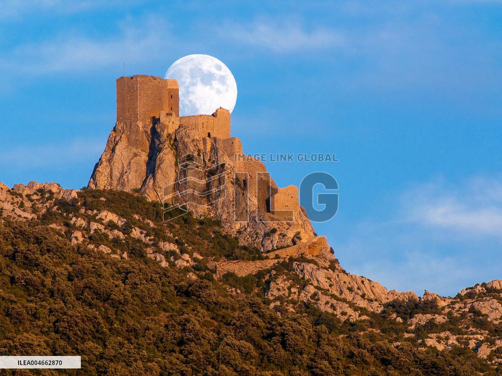 Illustration - Cathar Castles