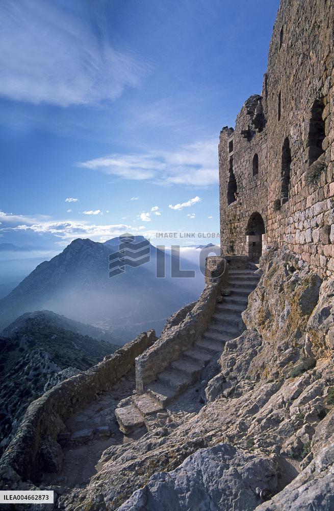 Illustration - Cathar Castles