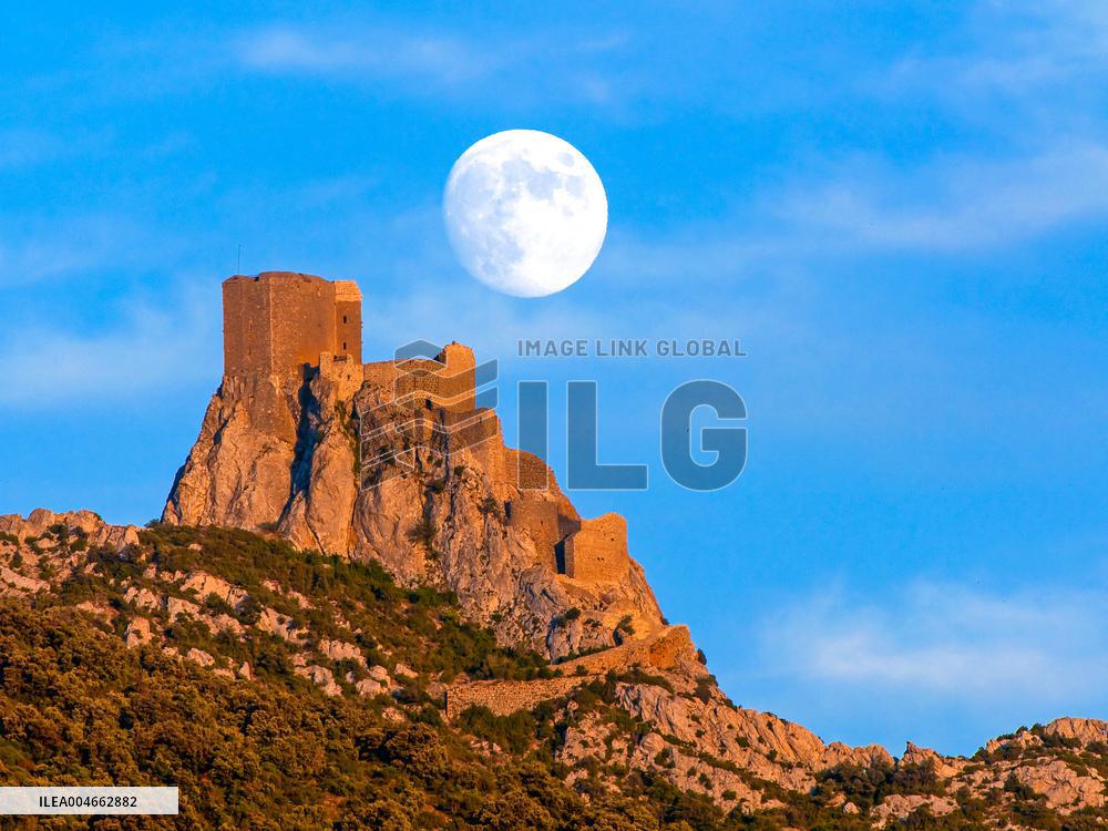 Illustration - Cathar Castles