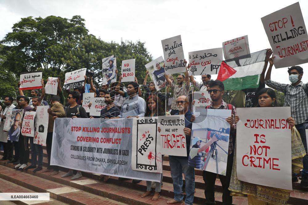 Journalists Protest Killings of Journalists in Gaza - Bangladesh
