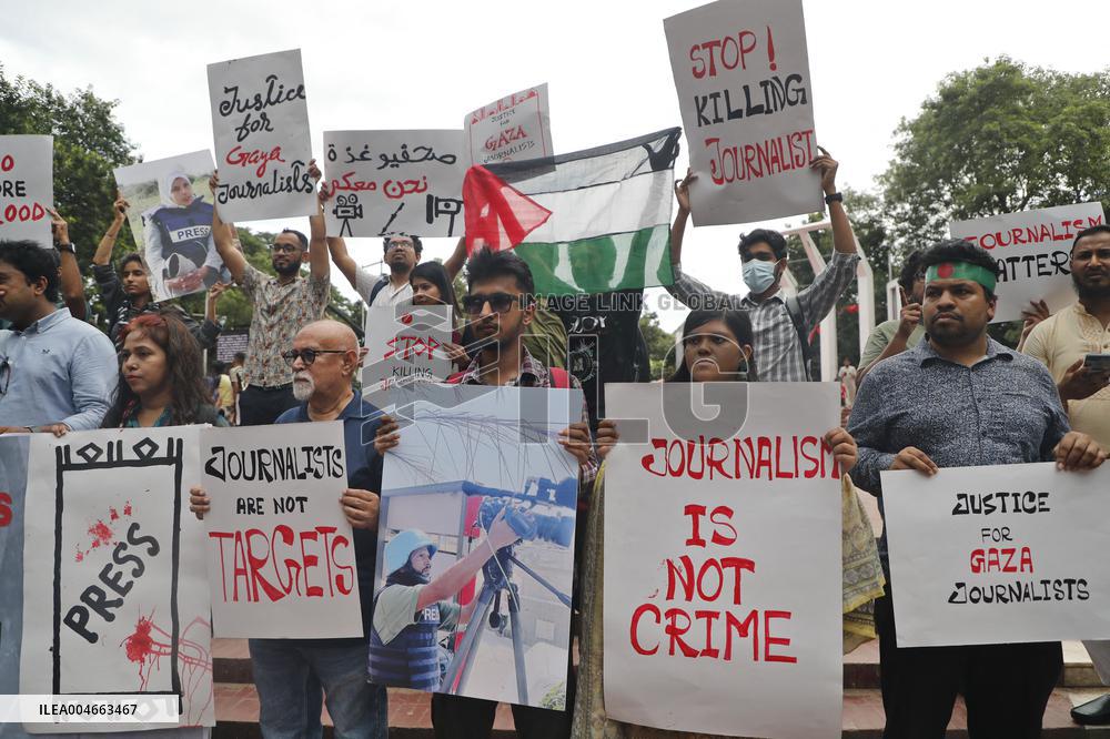 Journalists Protest Killings of Journalists in Gaza - Bangladesh