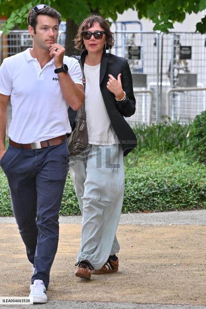 Venice Maggie Gyllenhaal Airport Arrivals JR