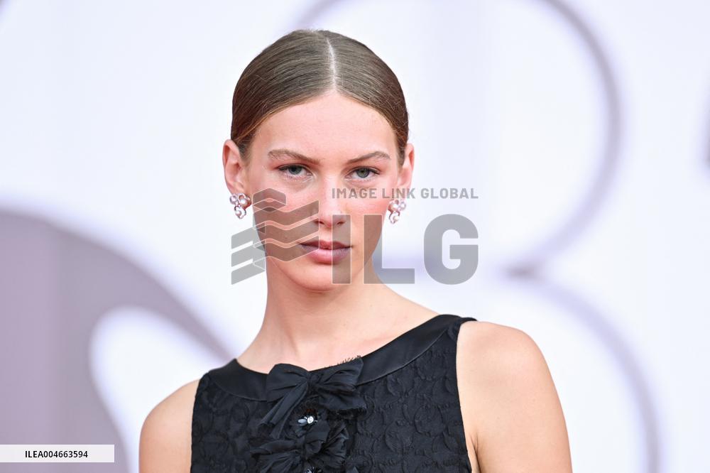 Venice A Pied d Oeuvre Premiere AM