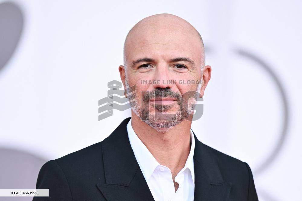 Venice A Pied d Oeuvre Premiere AM
