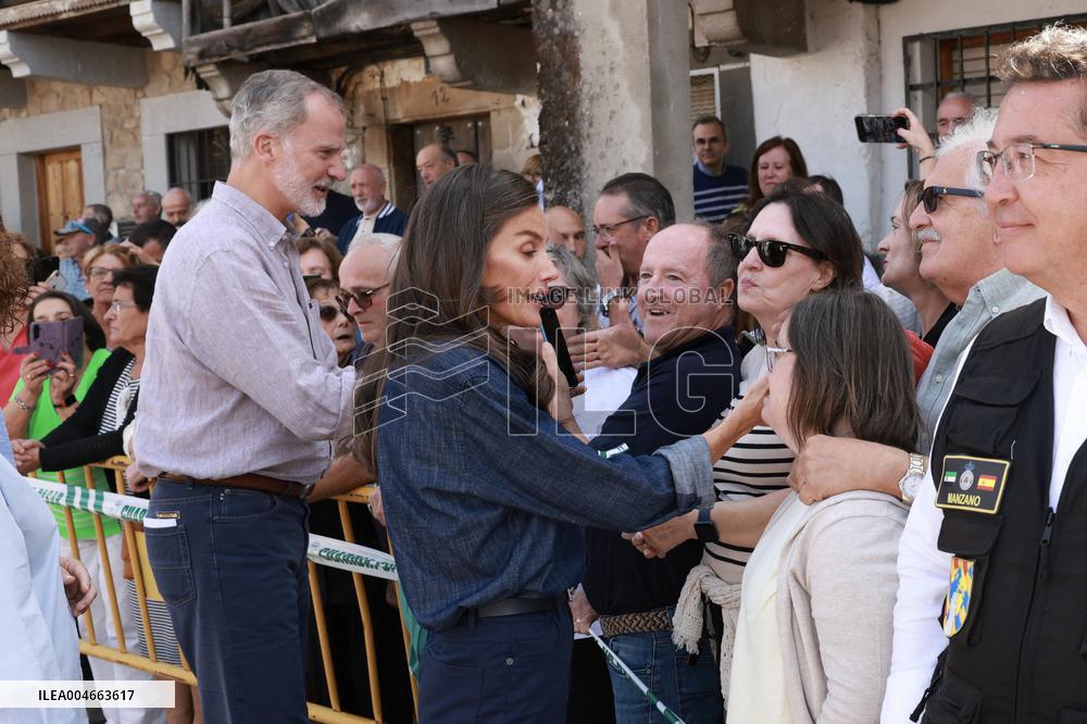 King and Queen Visit Fire-Damaged Villages - Spain