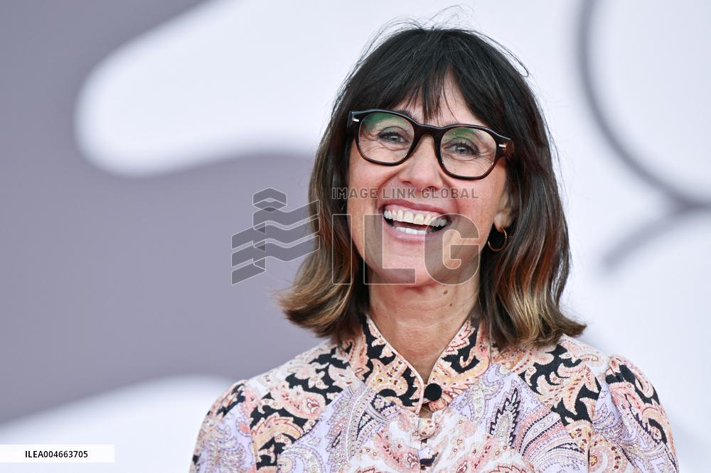 Venice A Pied d Oeuvre Premiere AM