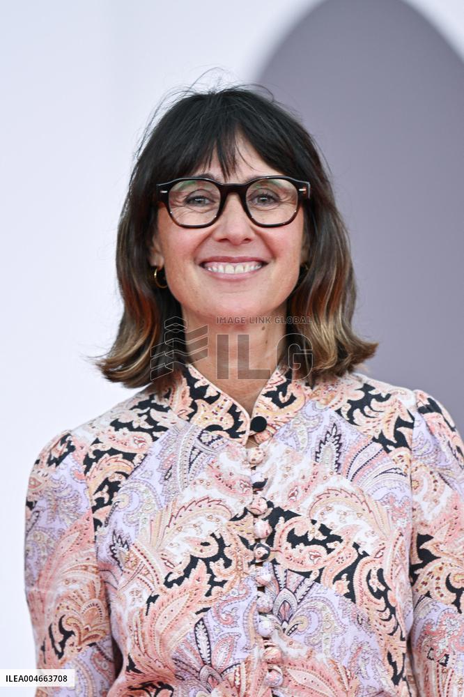 Venice A Pied d Oeuvre Premiere AM