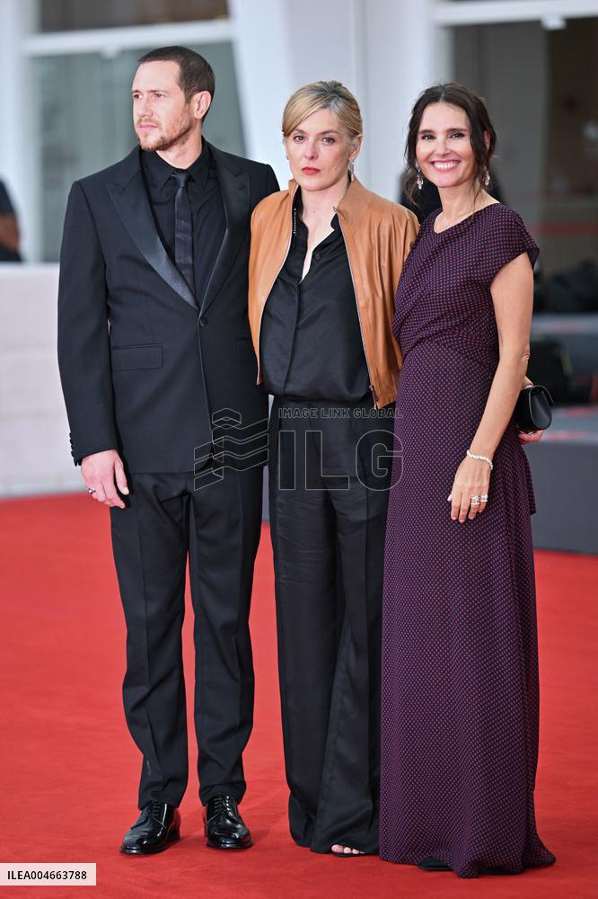 Venice A Pied d Oeuvre Premiere AM