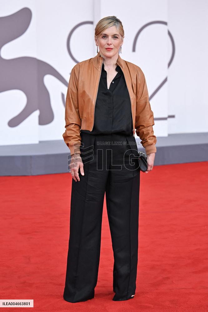 Venice A Pied d Oeuvre Premiere AM