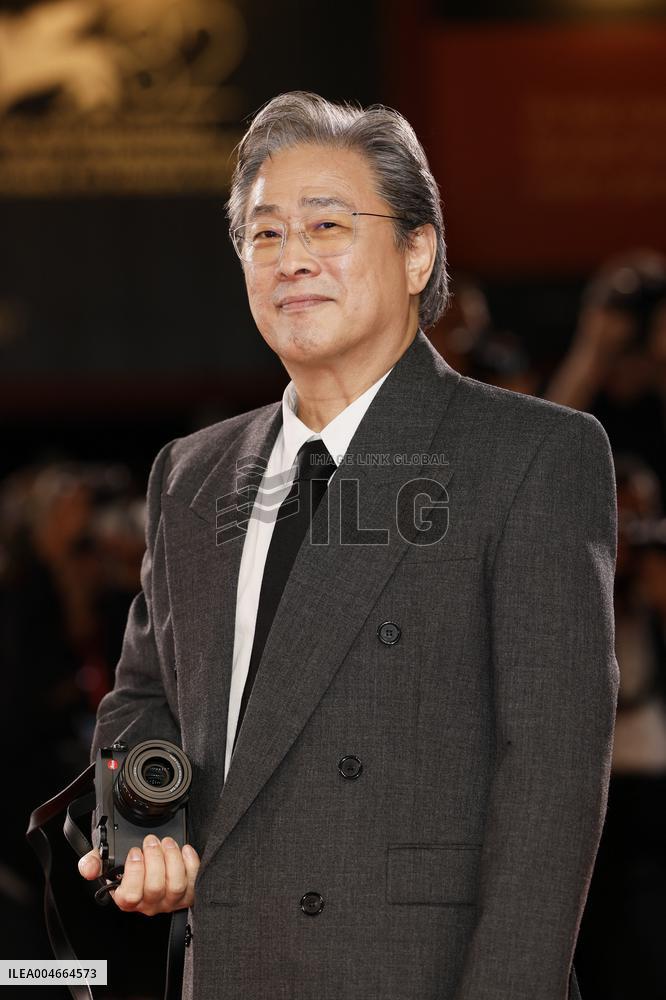 VENICE - Red carpet film NO OTHER CHOICE MP