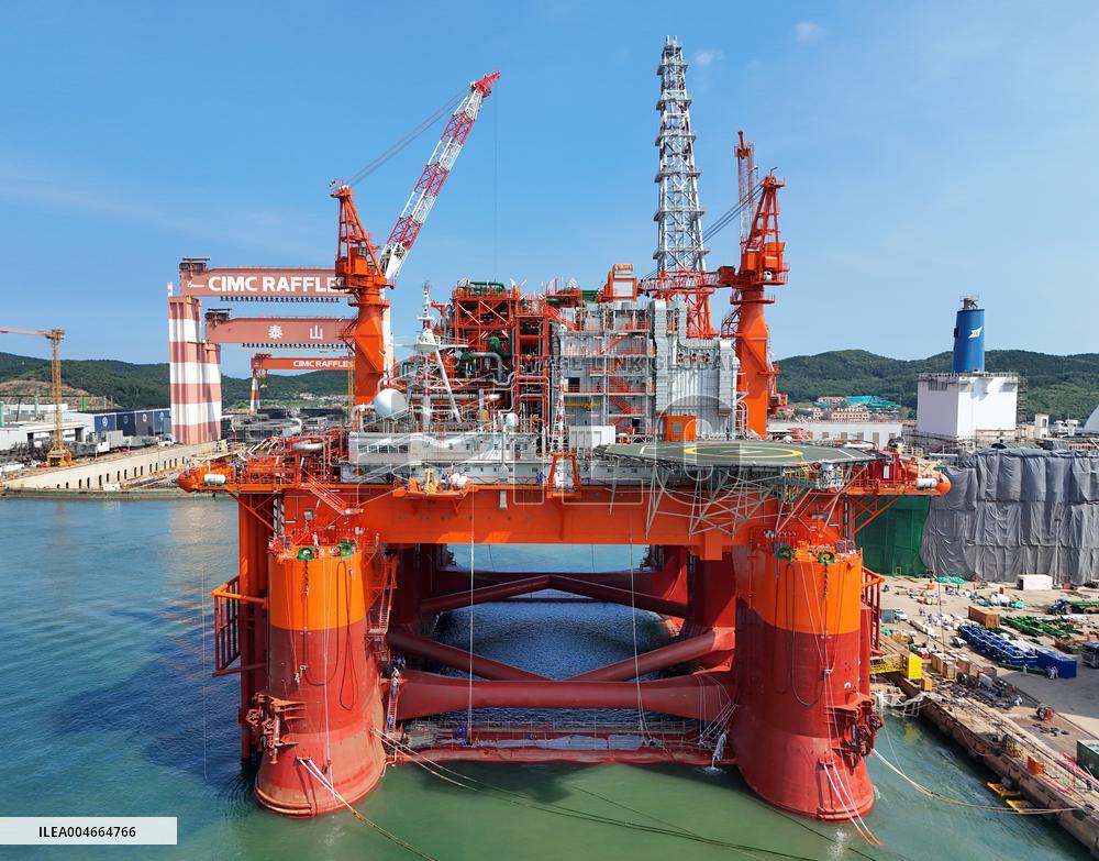 Floating Natural Gas Production Unit Scarabeo 5 Delivery
?