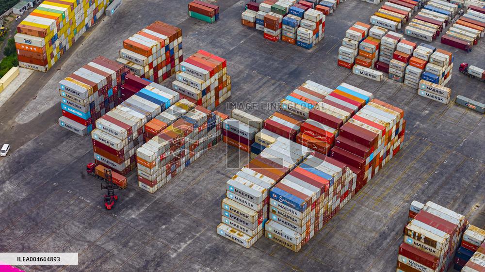 Qingdao Free Trade Zone Container Yard
?