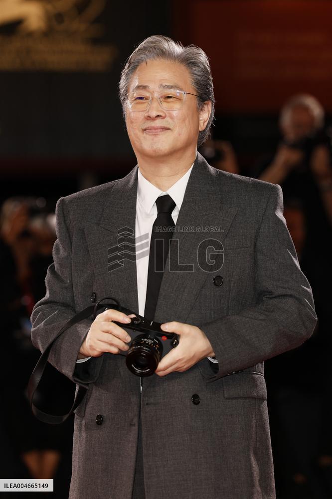 VENICE - Red carpet film NO OTHER CHOICE MP