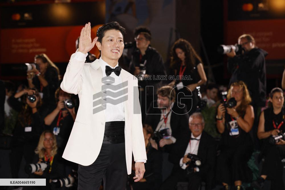 VENICE - Red carpet film NO OTHER CHOICE MP