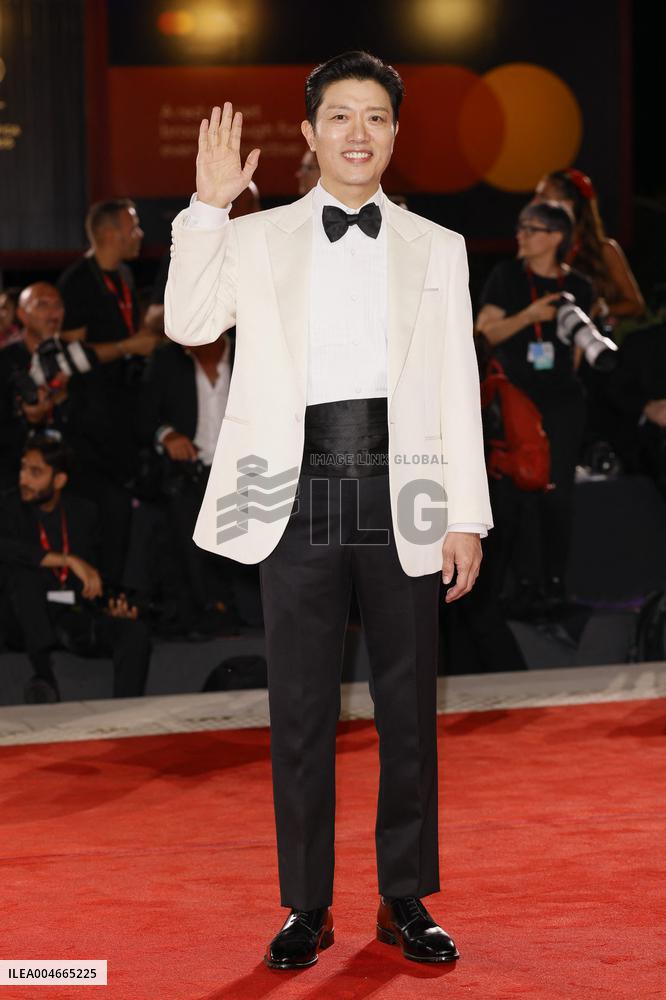 VENICE - Red carpet film NO OTHER CHOICE MP