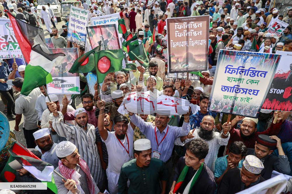Thousands March to Protest Gaza War - Dhaka