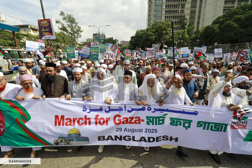 Thousands March to Protest Gaza War - Dhaka
