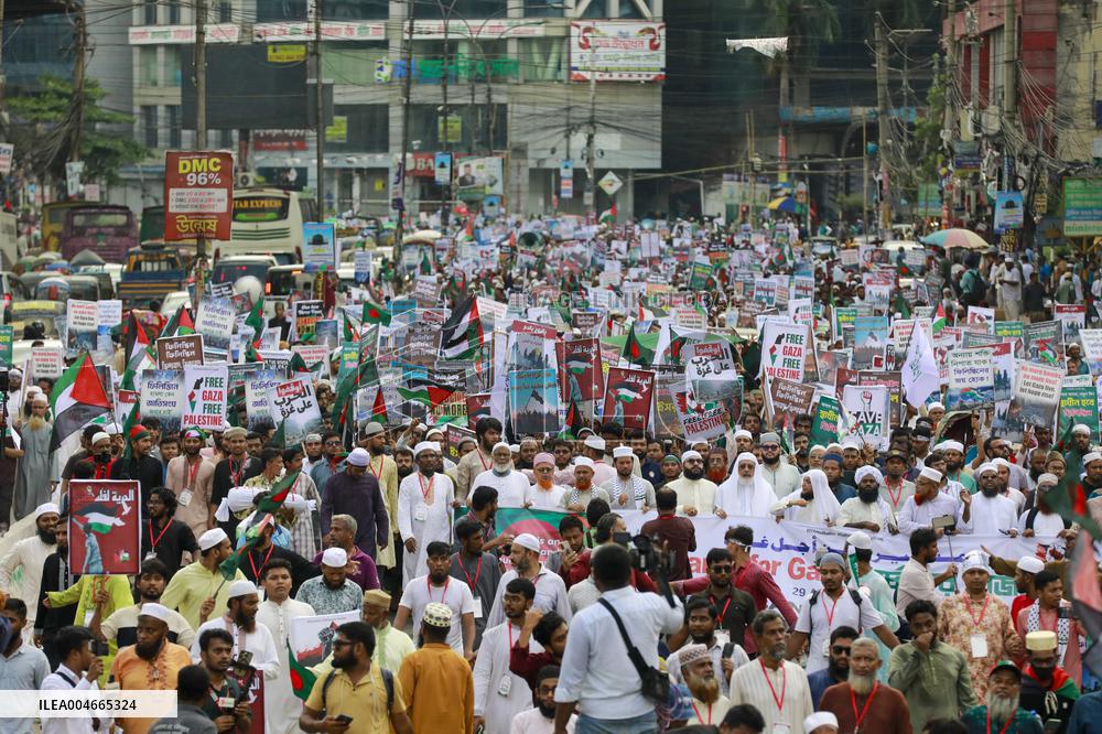Thousands March to Protest Gaza War - Dhaka