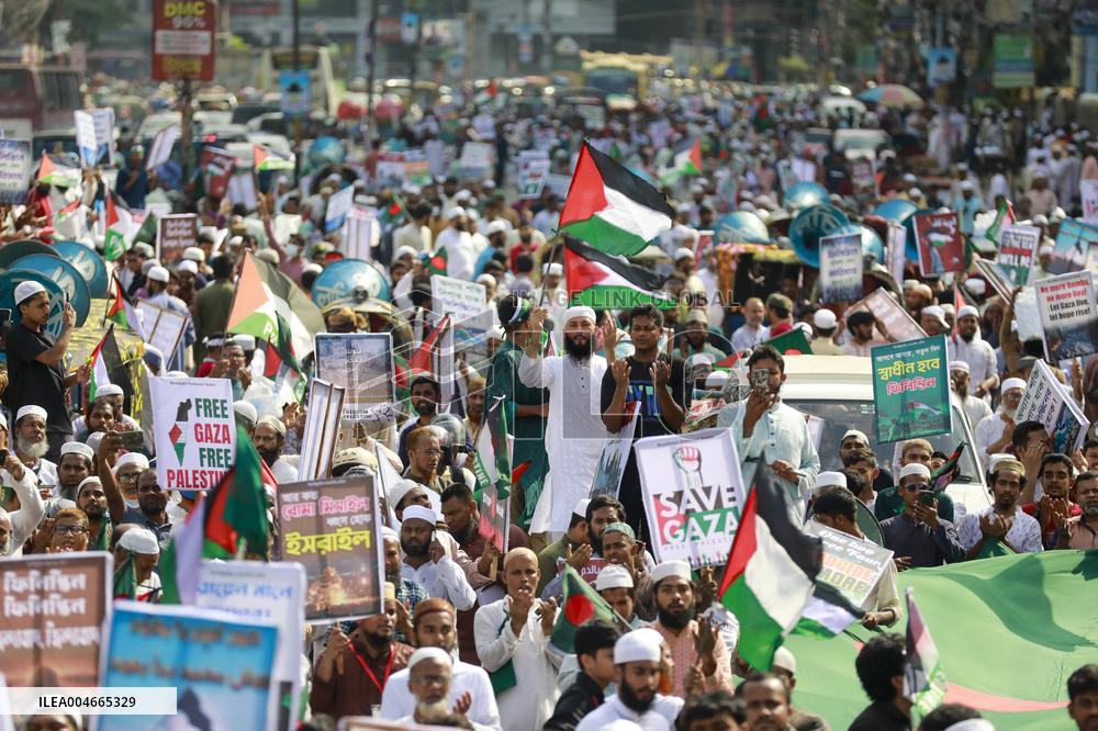 Thousands March to Protest Gaza War - Dhaka