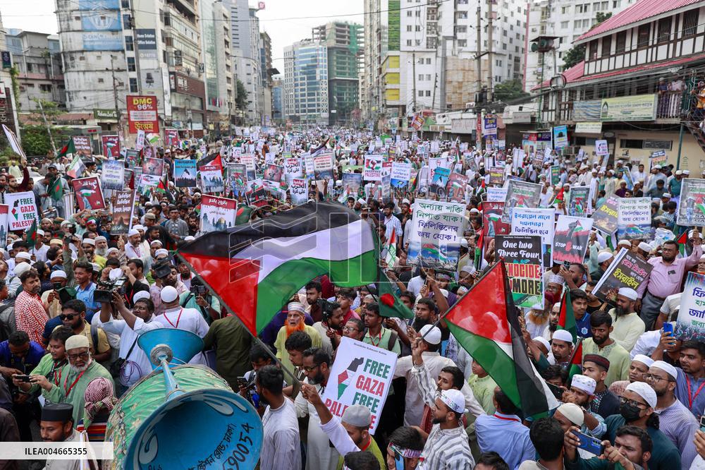 Thousands March to Protest Gaza War - Dhaka