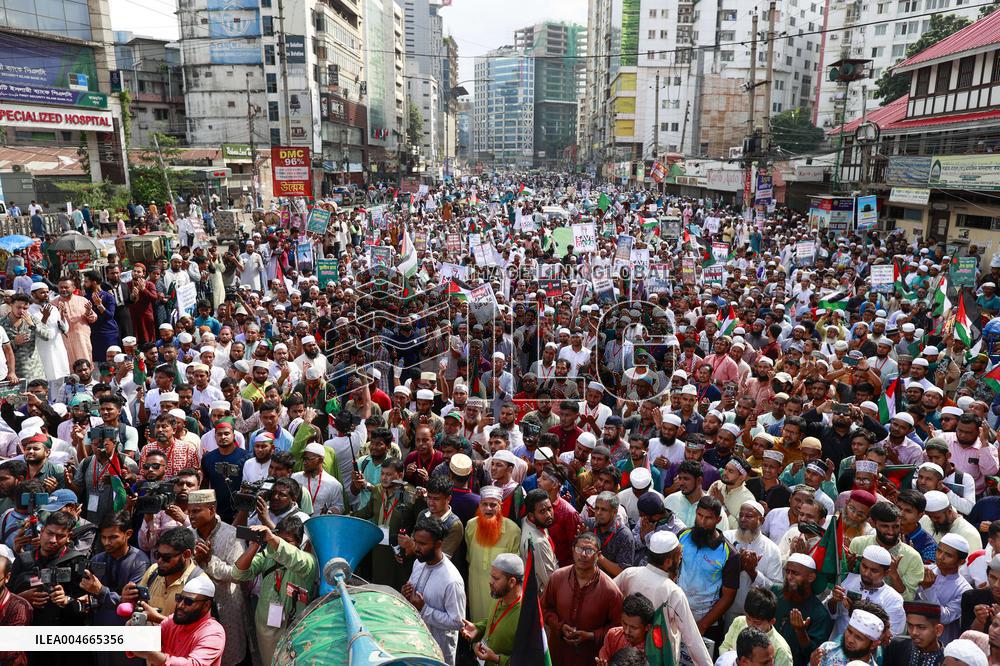 Thousands March to Protest Gaza War - Dhaka
