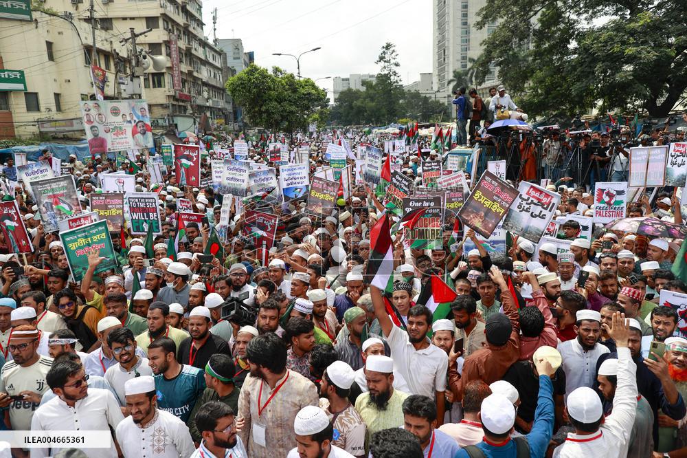 Thousands March to Protest Gaza War - Dhaka