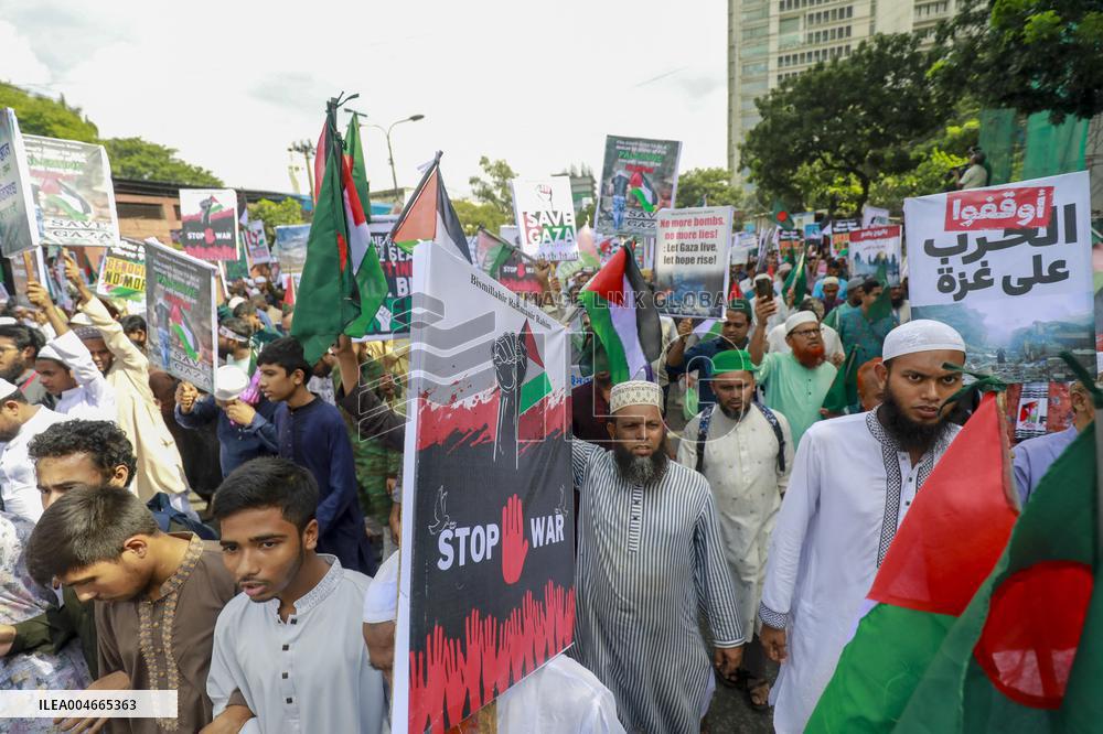 Thousands March to Protest Gaza War - Dhaka