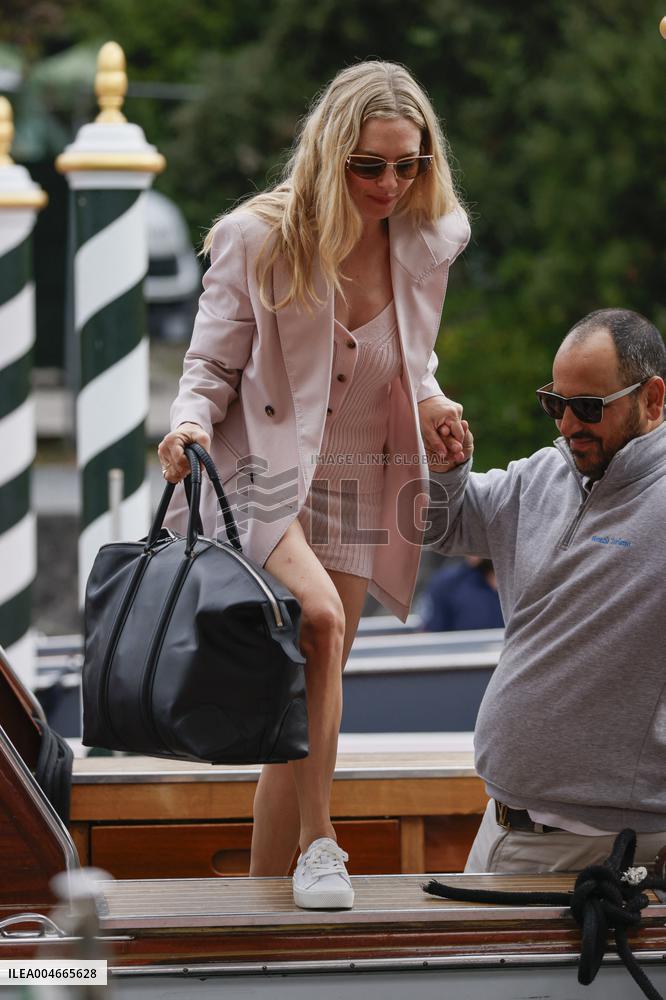 VENICE - Arrival Amanda Seyfried MP