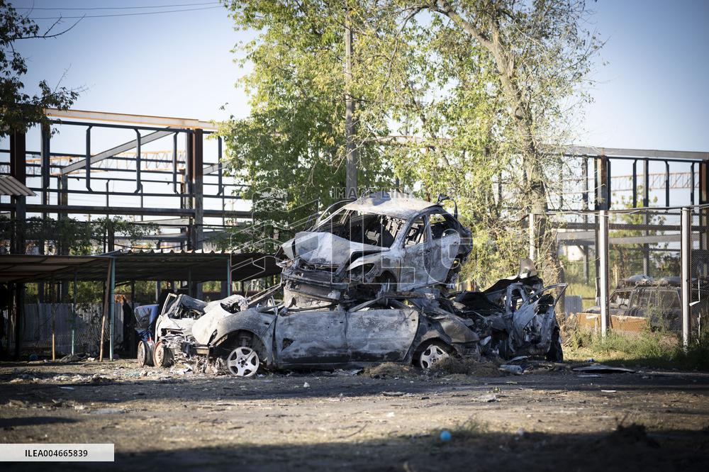 Zelenskyy Paid Tribute to the Victims of the Russian Strike in Kyiv - Ukraine