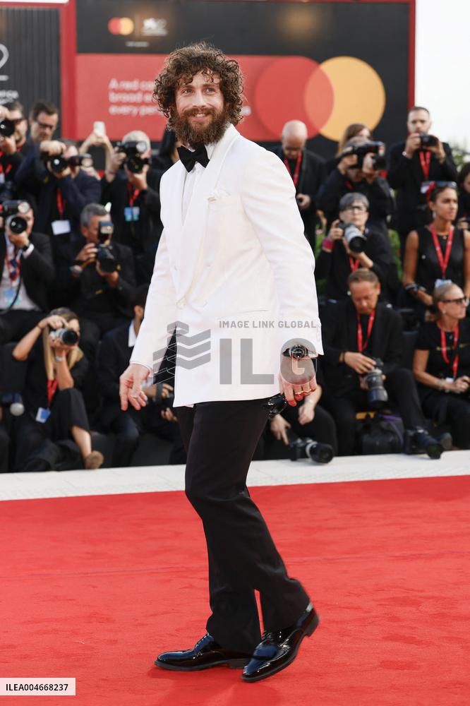 Venice - Red carpet film FRANKENSTEIN MP