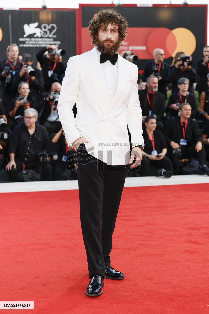 Venice - Red carpet film FRANKENSTEIN MP