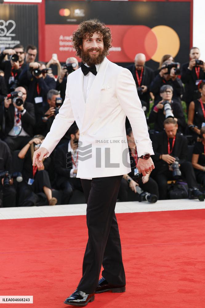 Venice - Red carpet film FRANKENSTEIN MP