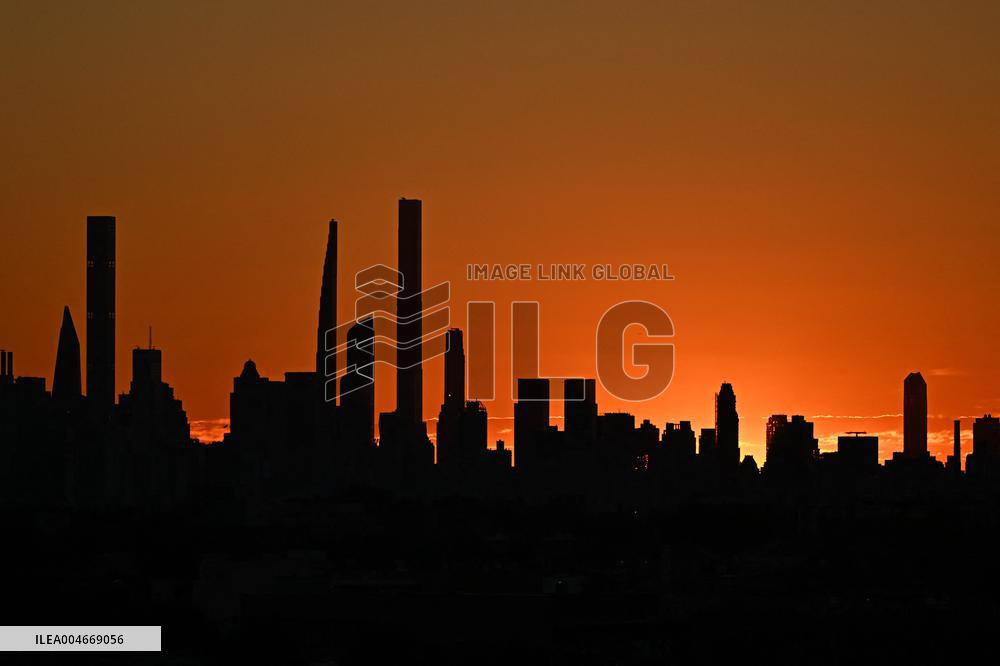 US Open - Sunset Over the Skyscrapers