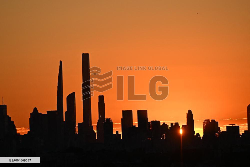 US Open - Sunset Over the Skyscrapers