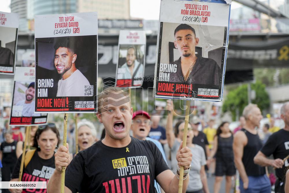 Rally for The End of The War and The Release of The Hostages - Tel Aviv