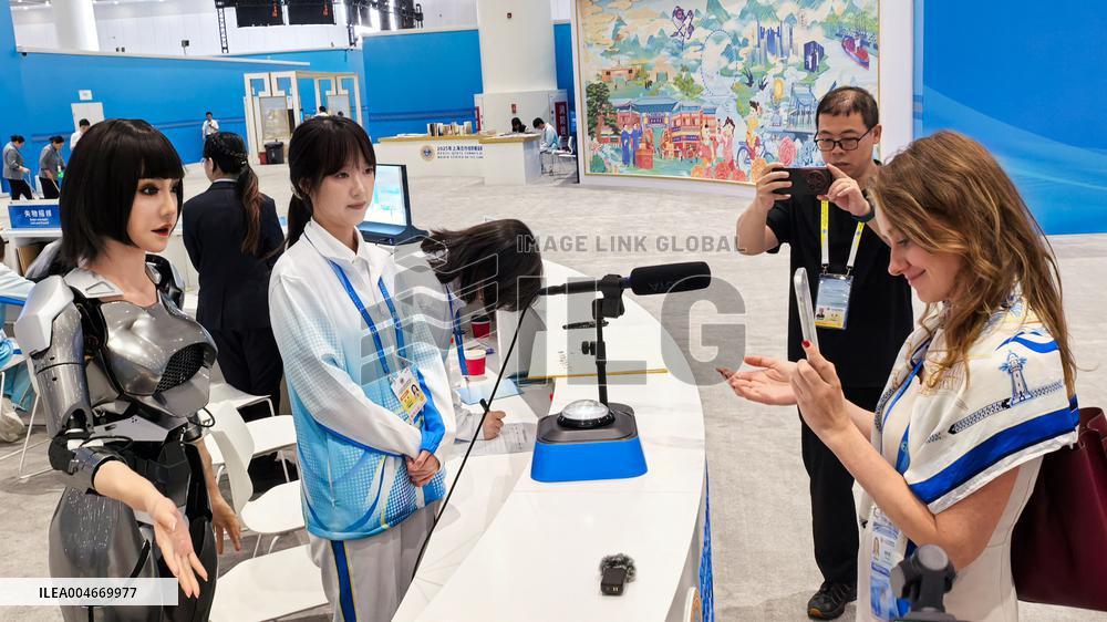 Robots Welcome World Media At The SCO - Tianjin