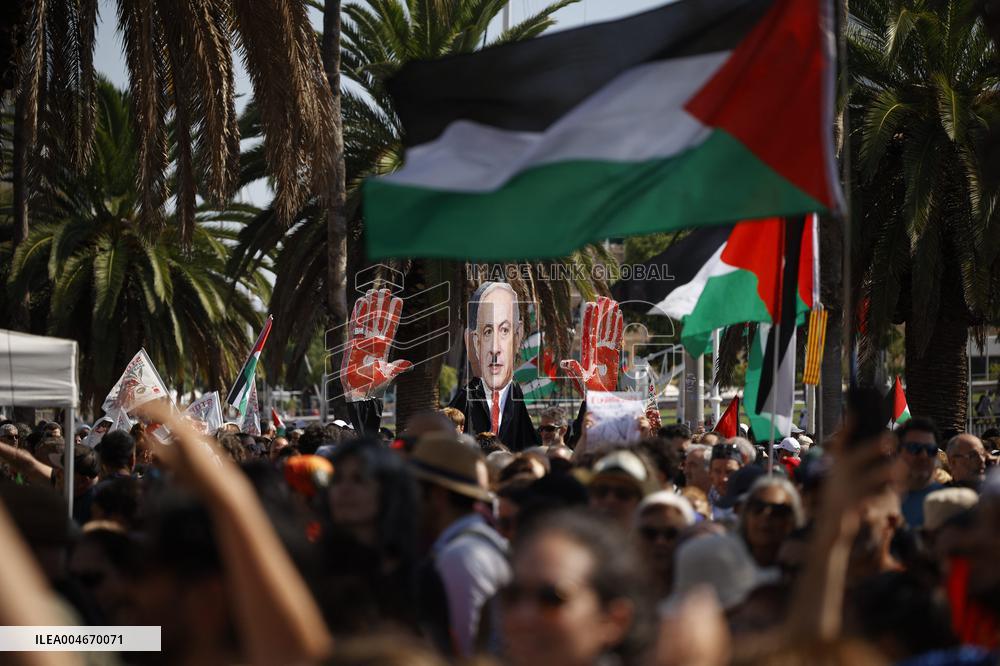 Aid Flotilla With Greta Thunberg Departs For Gaza - Barcelona