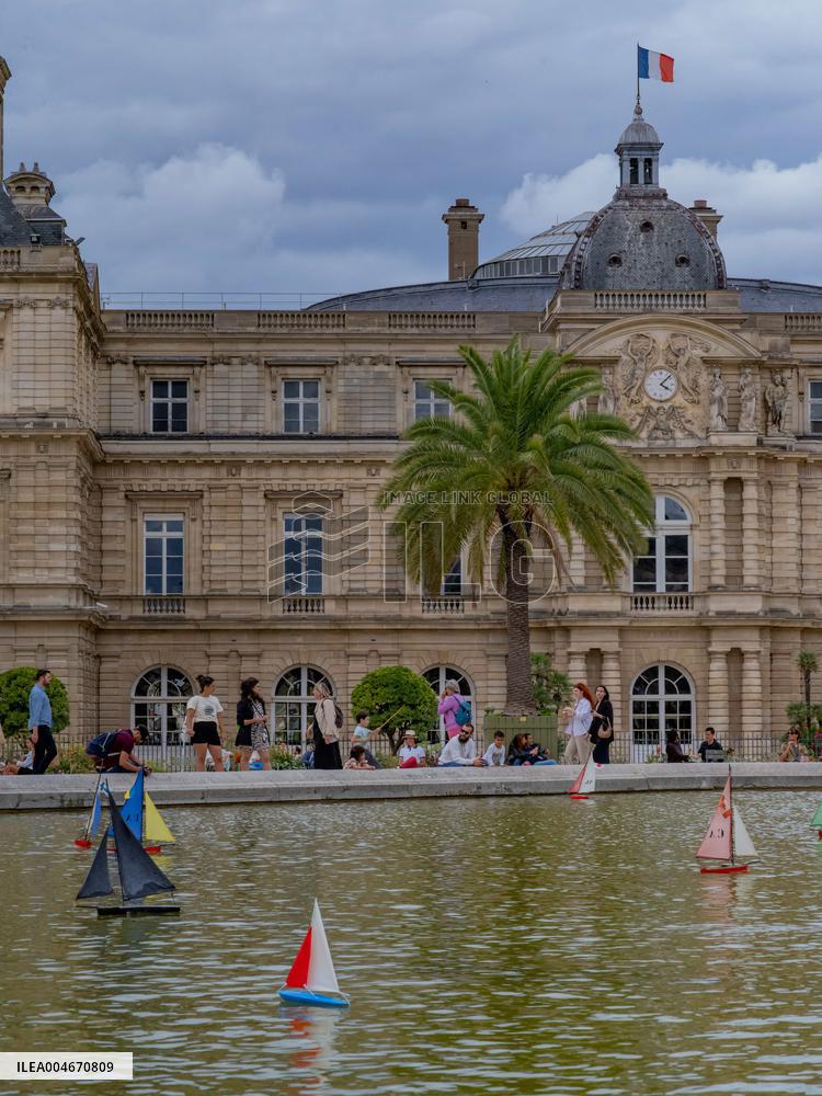 Illustration - The Senate Building - Paris