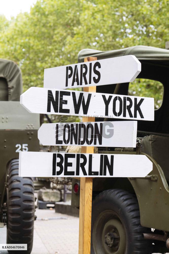 Vintage Vehicle Parade - Perigueux