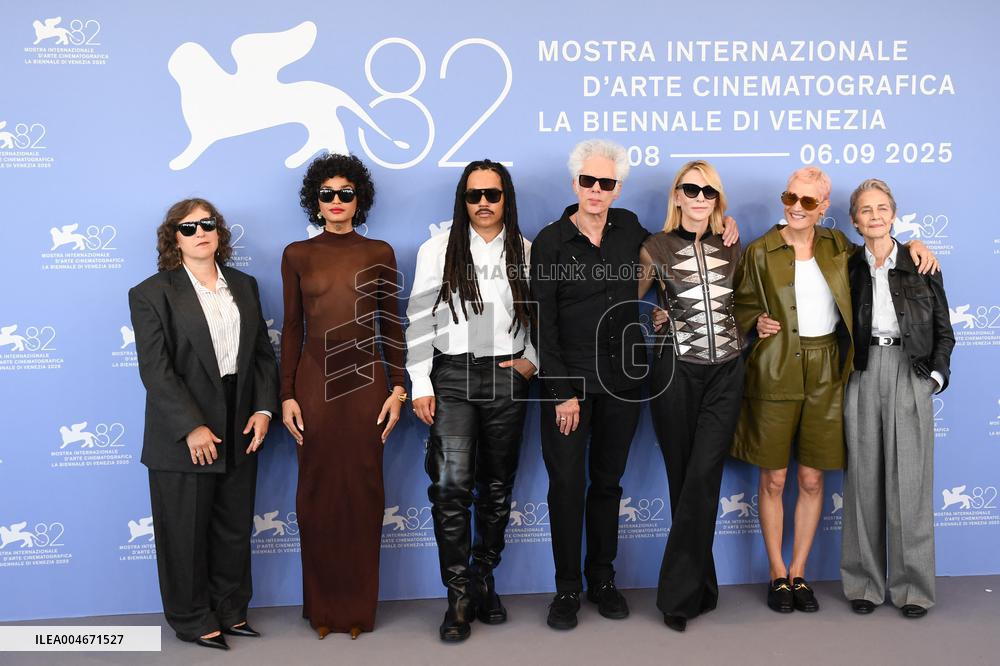 Venice Father Mother Sister Brother Photocall AM