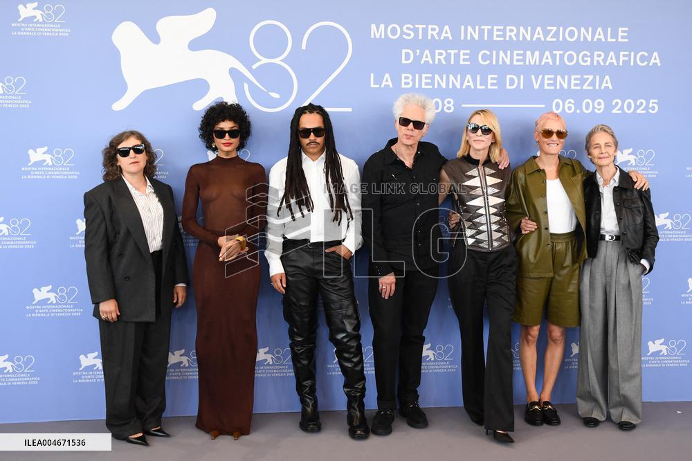 Venice Father Mother Sister Brother Photocall AM