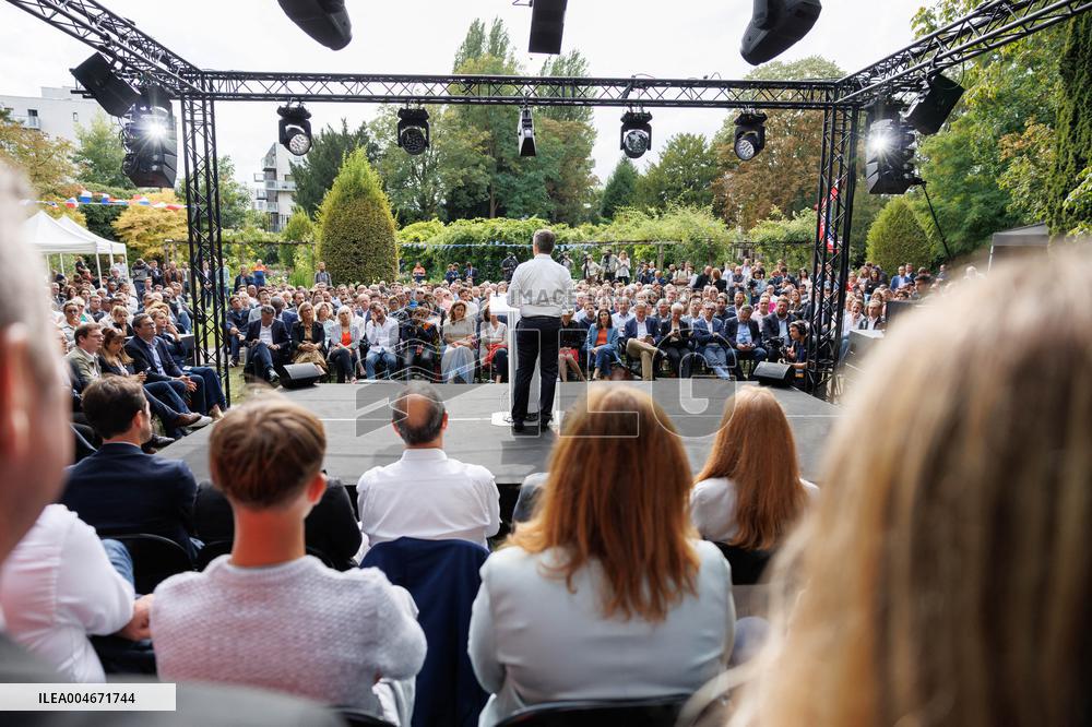 Speech by the Minister of Justice at his political return - Tourcoing AJ